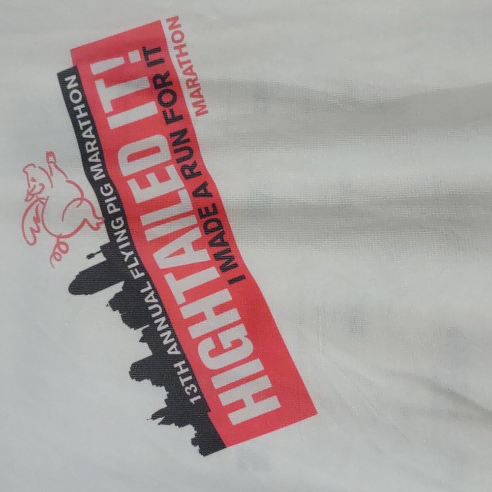 Flying pig Marathon, white running shirt, asics - Picture 2 of 6
